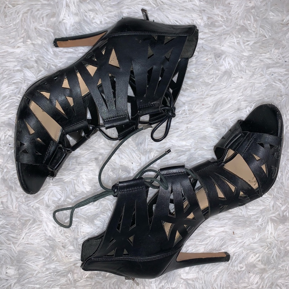 Jessica Simpson black heels